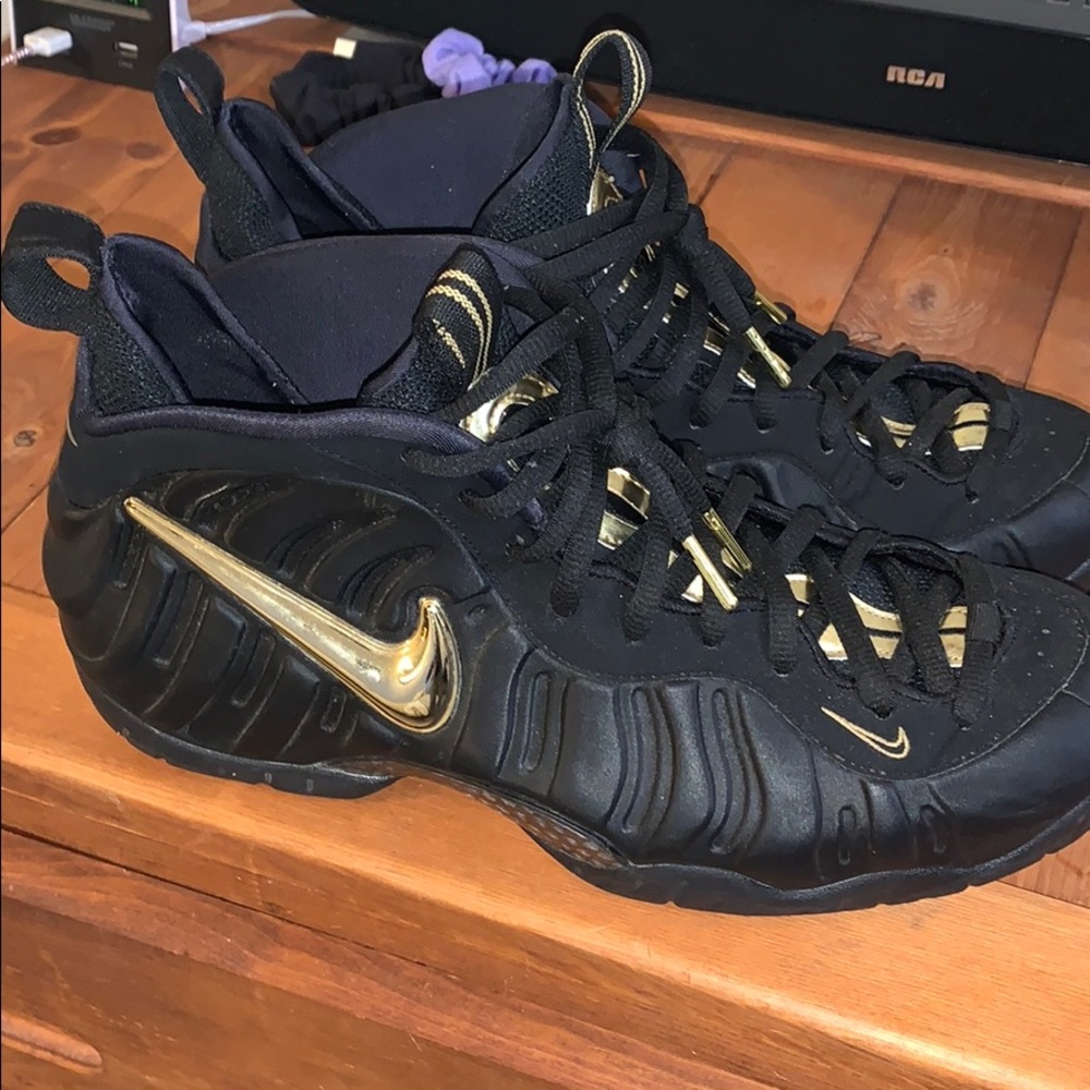 Men’s nike foamposites size 11